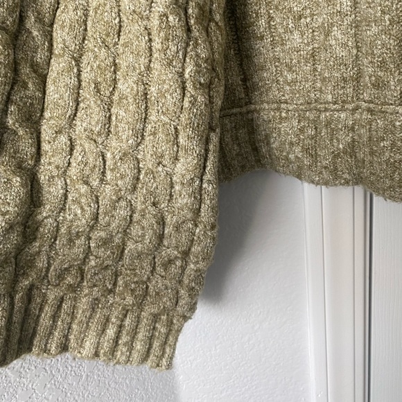 Free People Sweater - Picture 4 of 6